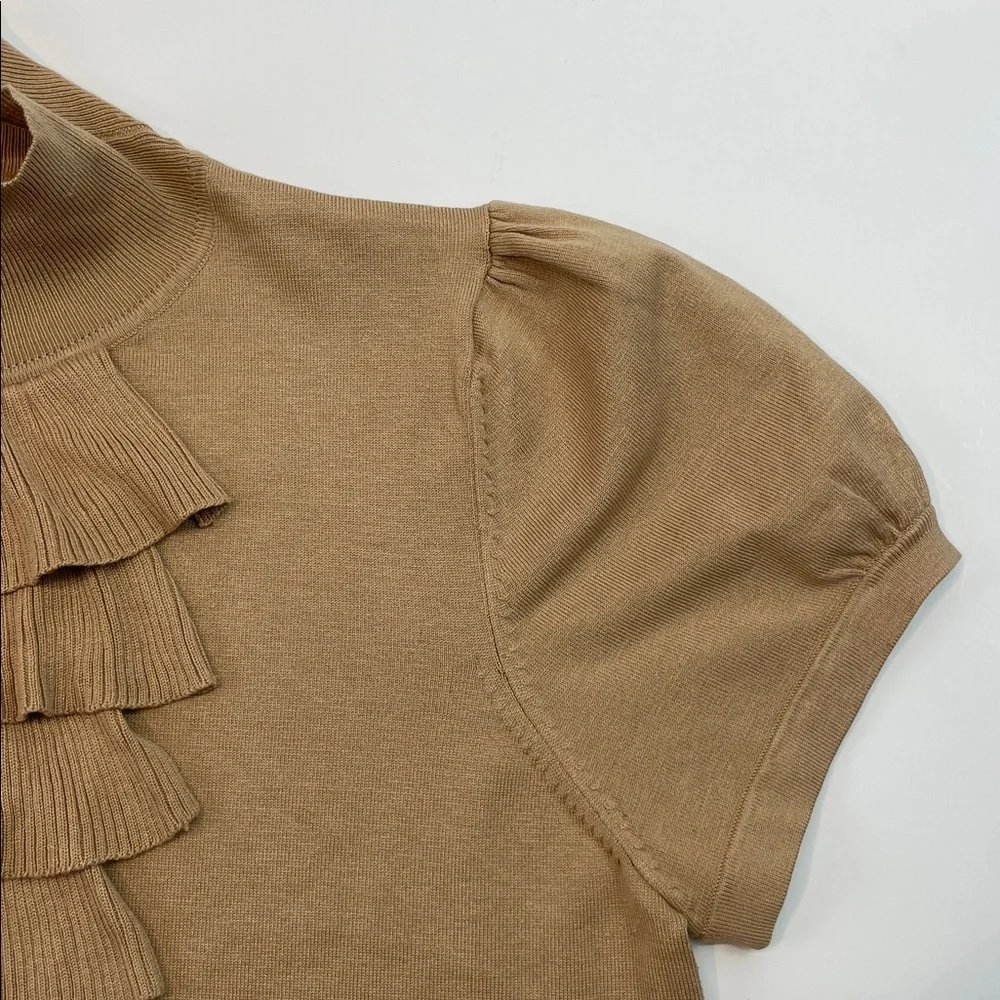 August Silk Ruffle Mock Neck Short Sleeve Knit Top Tan Women’s Sz L
